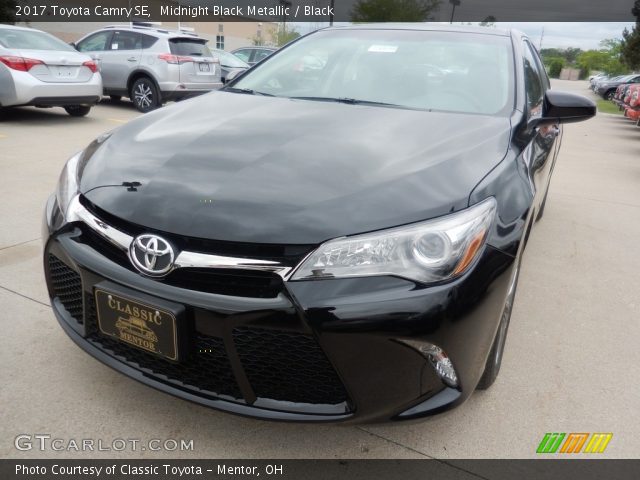 2017 Toyota Camry SE in Midnight Black Metallic