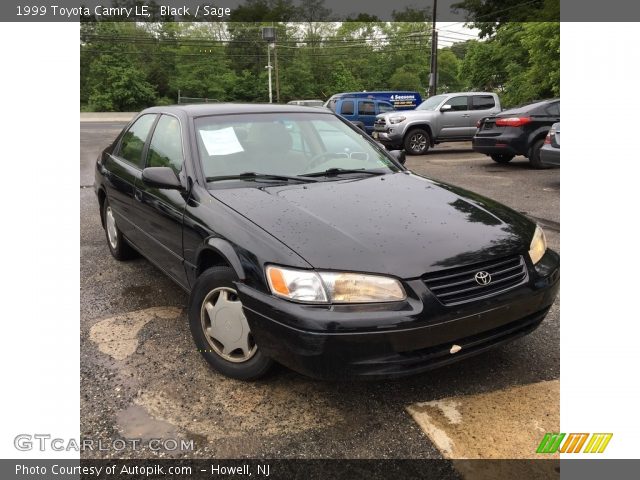 1999 Toyota Camry LE in Black
