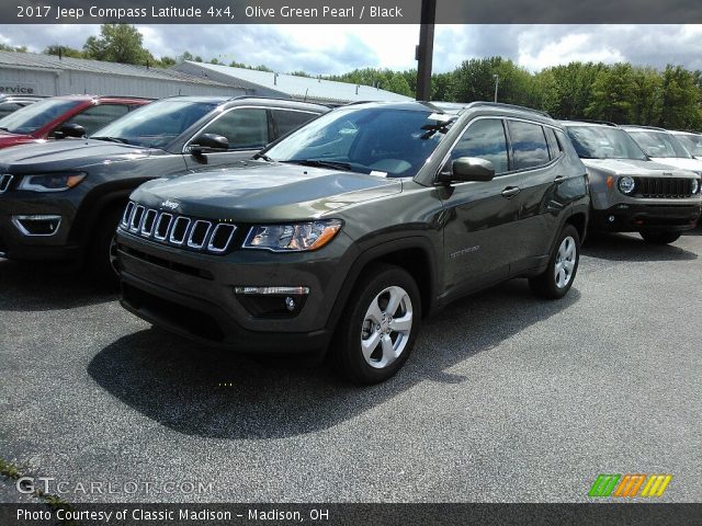 2017 Jeep Compass Latitude 4x4 in Olive Green Pearl
