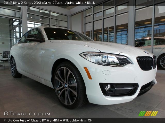 2017 BMW 2 Series 230i xDrive Coupe in Alpine White