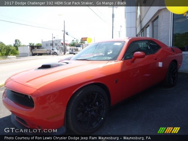2017 Dodge Challenger 392 HEMI Scat Pack Shaker in Go Mango