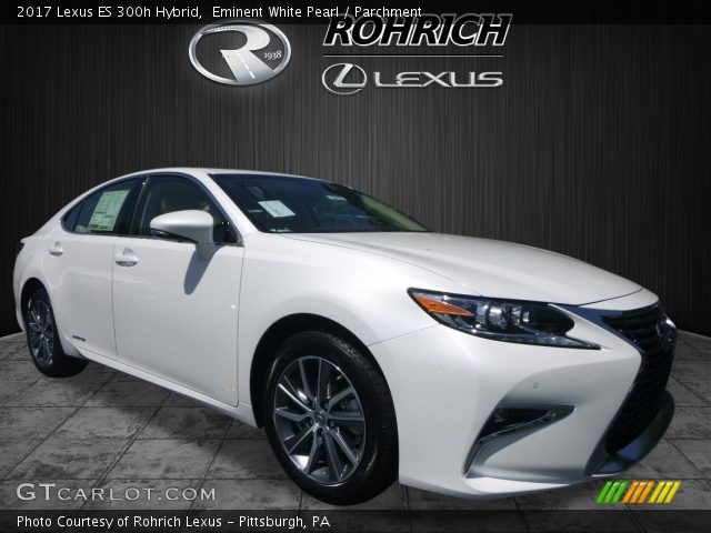 2017 Lexus ES 300h Hybrid in Eminent White Pearl
