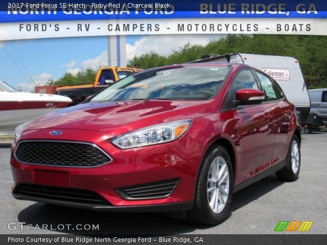 2017 Ford Focus SE Hatch in Ruby Red