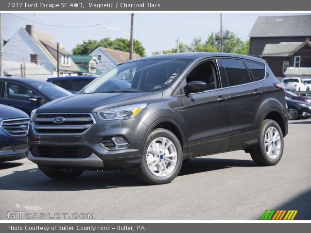 2017 Ford Escape SE 4WD in Magnetic