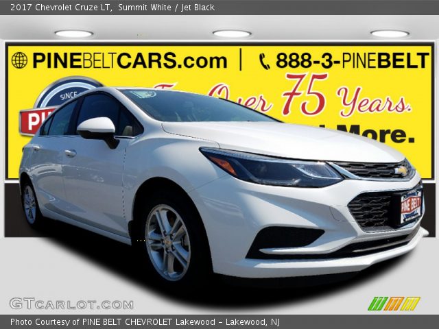 2017 Chevrolet Cruze LT in Summit White