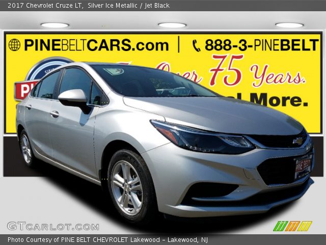 2017 Chevrolet Cruze LT in Silver Ice Metallic