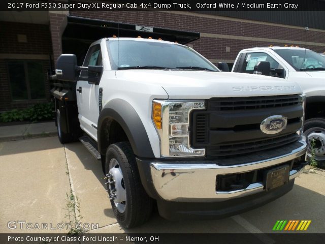 2017 Ford F550 Super Duty XL Regular Cab 4x4 Dump Truck in Oxford White