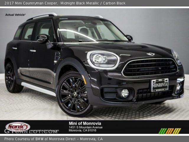2017 Mini Countryman Cooper in Midnight Black Metallic