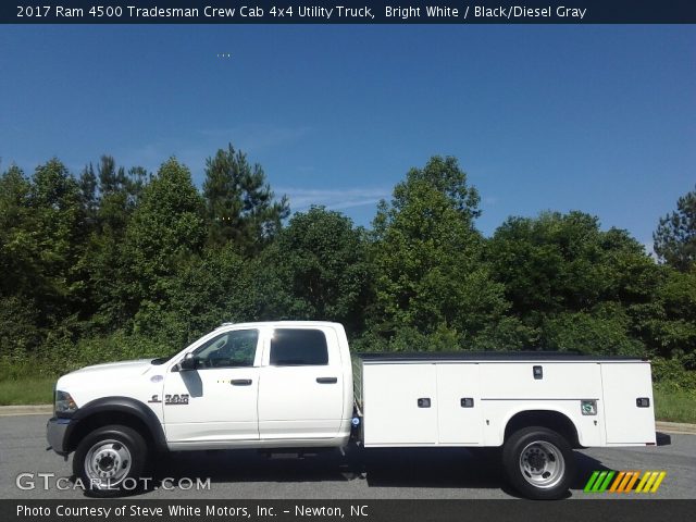 2017 Ram 4500 Tradesman Crew Cab 4x4 Utility Truck in Bright White