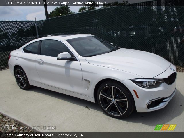 2018 BMW 4 Series 440i xDrive Coupe in Alpine White