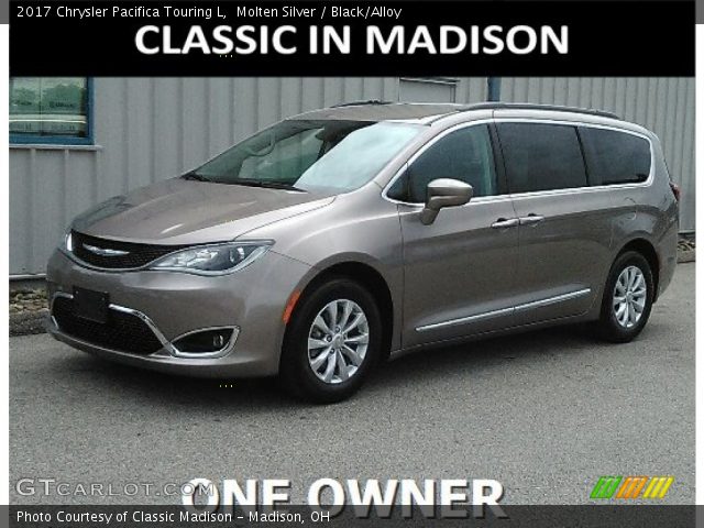 2017 Chrysler Pacifica Touring L in Molten Silver
