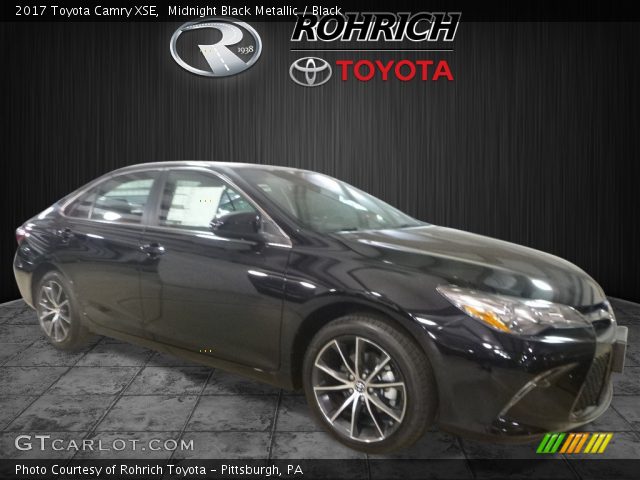 2017 Toyota Camry XSE in Midnight Black Metallic