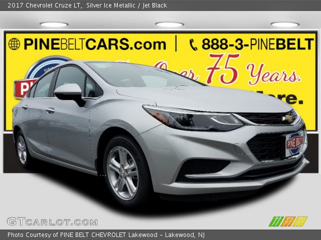 2017 Chevrolet Cruze LT in Silver Ice Metallic