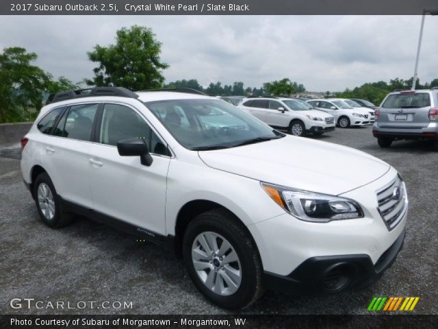 2017 Subaru Outback 2.5i in Crystal White Pearl
