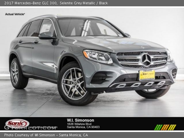 2017 Mercedes-Benz GLC 300 in Selenite Grey Metallic