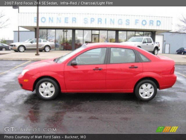 2007 Ford Focus ZX4 SE Sedan in Infra-Red