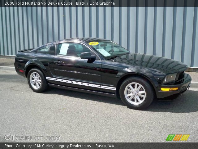 2008 Ford Mustang V6 Deluxe Coupe in Black