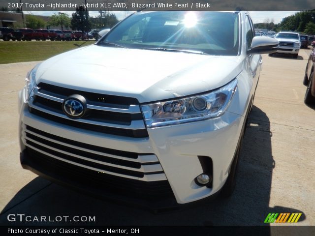 2017 Toyota Highlander Hybrid XLE AWD in Blizzard White Pearl
