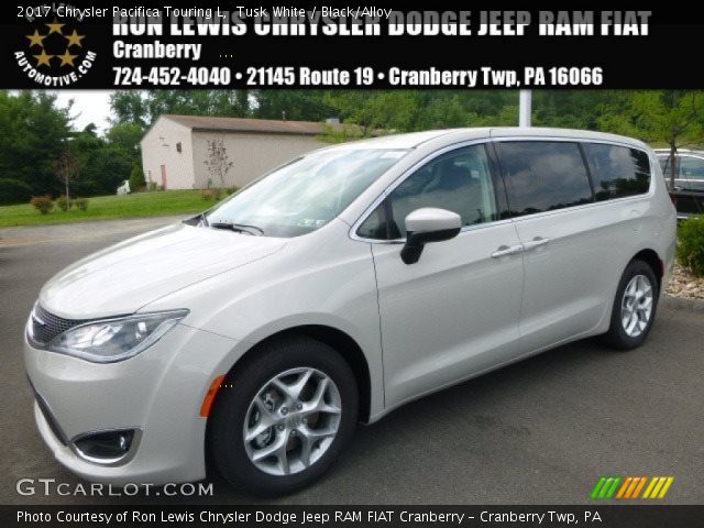 2017 Chrysler Pacifica Touring L in Tusk White