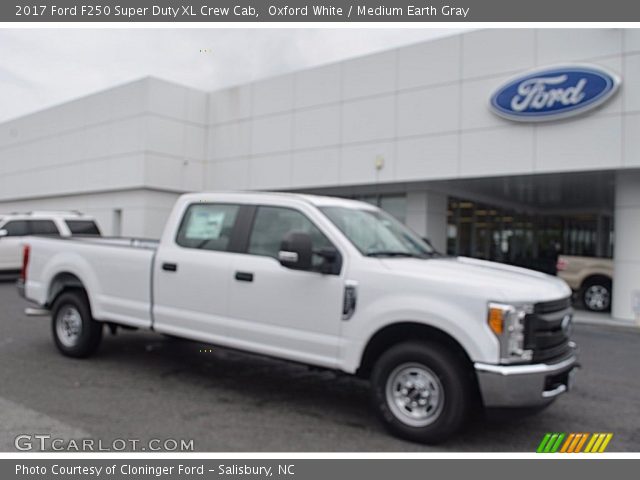 2017 Ford F250 Super Duty XL Crew Cab in Oxford White