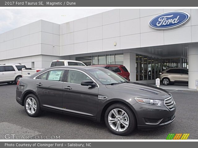 2017 Ford Taurus SE in Magnetic