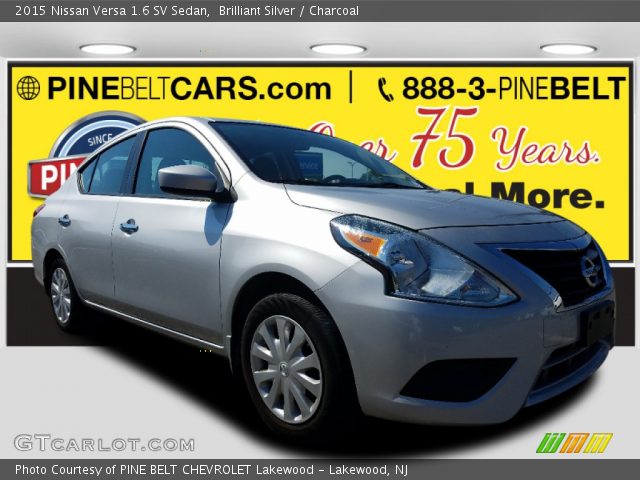 2015 Nissan Versa 1.6 SV Sedan in Brilliant Silver
