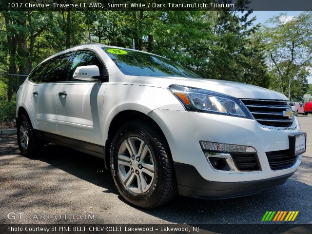 2017 Chevrolet Traverse LT AWD in Summit White