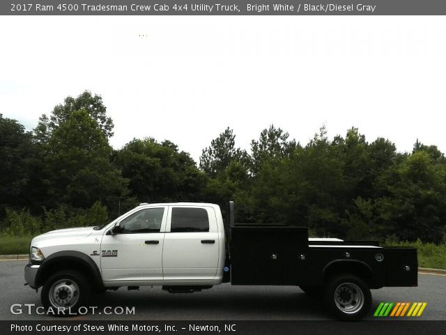 2017 Ram 4500 Tradesman Crew Cab 4x4 Utility Truck in Bright White