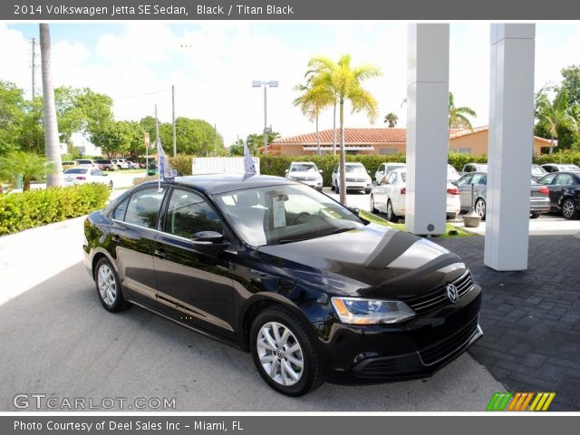 2014 Volkswagen Jetta SE Sedan in Black