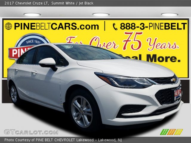 2017 Chevrolet Cruze LT in Summit White