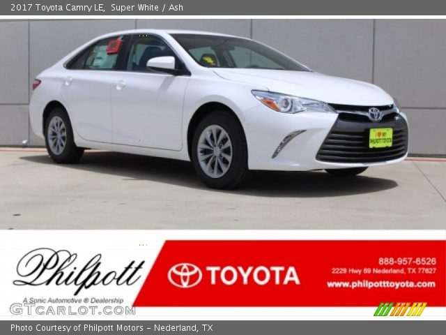 2017 Toyota Camry LE in Super White