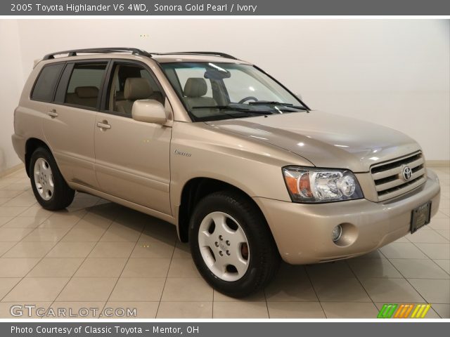 2005 Toyota Highlander V6 4WD in Sonora Gold Pearl