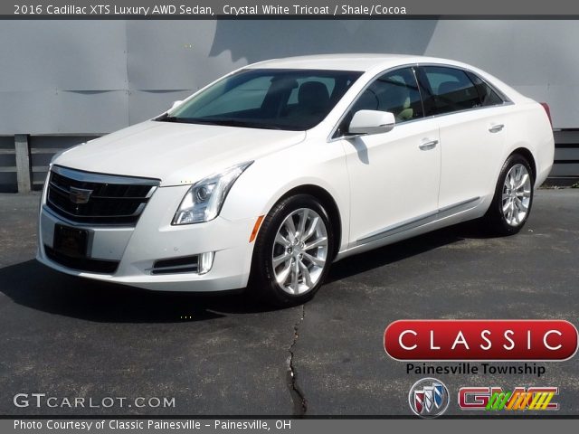 2016 Cadillac XTS Luxury AWD Sedan in Crystal White Tricoat