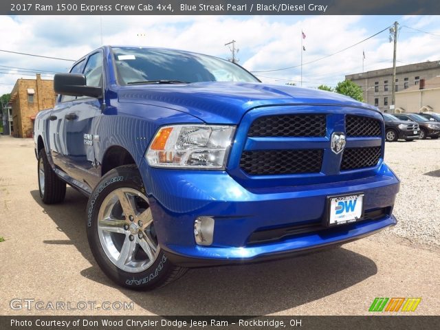 2017 Ram 1500 Express Crew Cab 4x4 in Blue Streak Pearl
