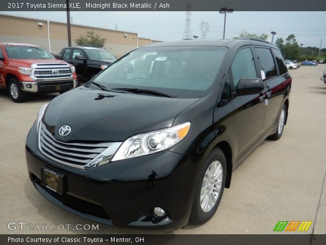 2017 Toyota Sienna XLE in Midnight Black Metallic