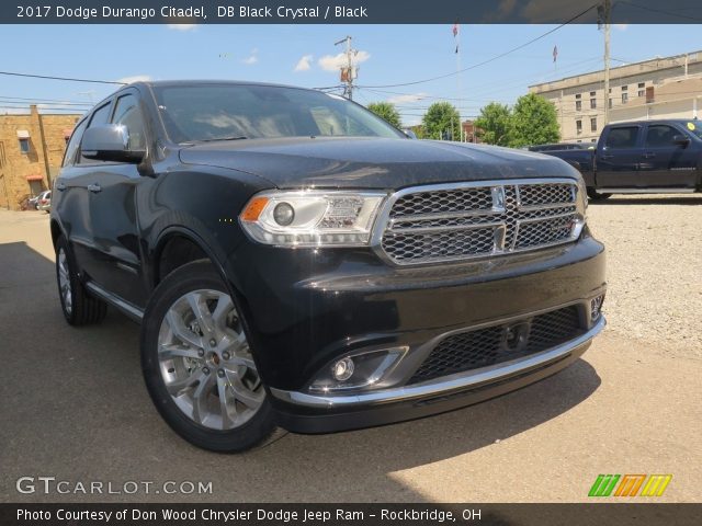 2017 Dodge Durango Citadel in DB Black Crystal