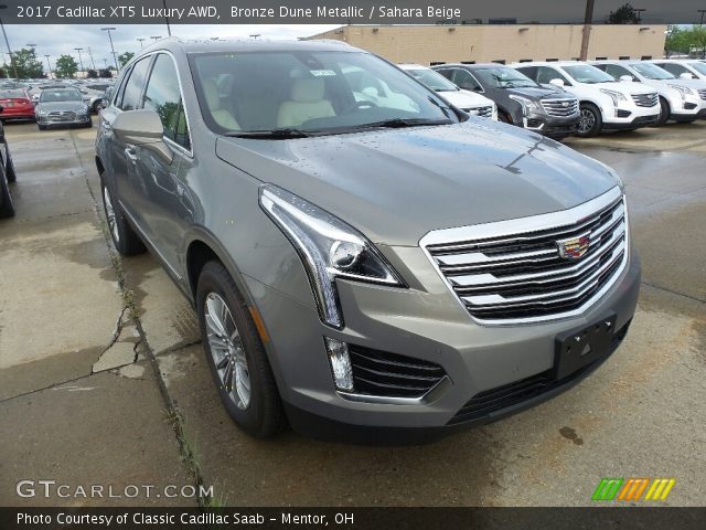 2017 Cadillac XT5 Luxury AWD in Bronze Dune Metallic