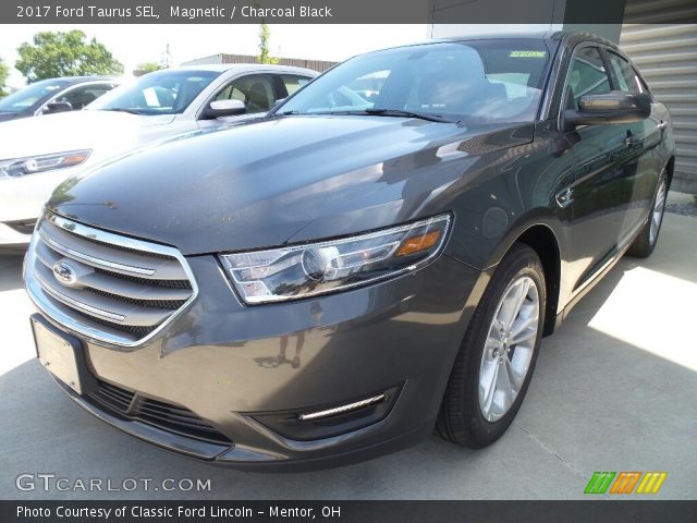 2017 Ford Taurus SEL in Magnetic