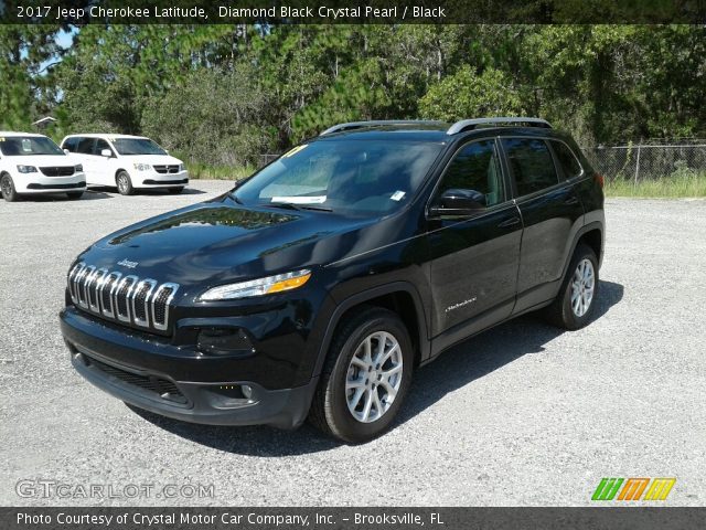 2017 Jeep Cherokee Latitude in Diamond Black Crystal Pearl
