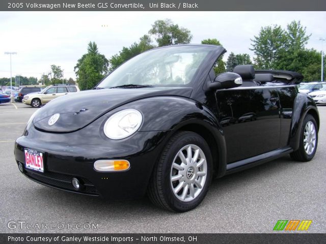 2005 Volkswagen New Beetle GLS Convertible in Uni Black