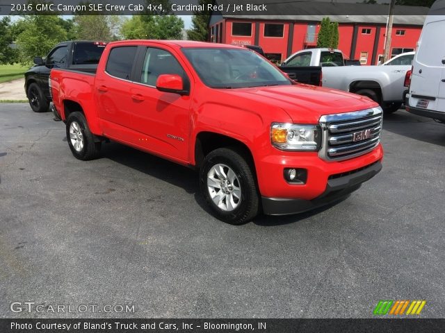 2016 GMC Canyon SLE Crew Cab 4x4 in Cardinal Red