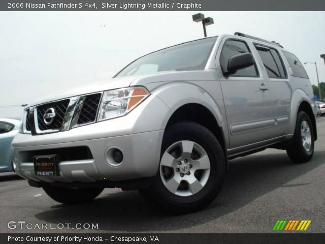 2006 Nissan Pathfinder S 4x4 in Silver Lightning Metallic