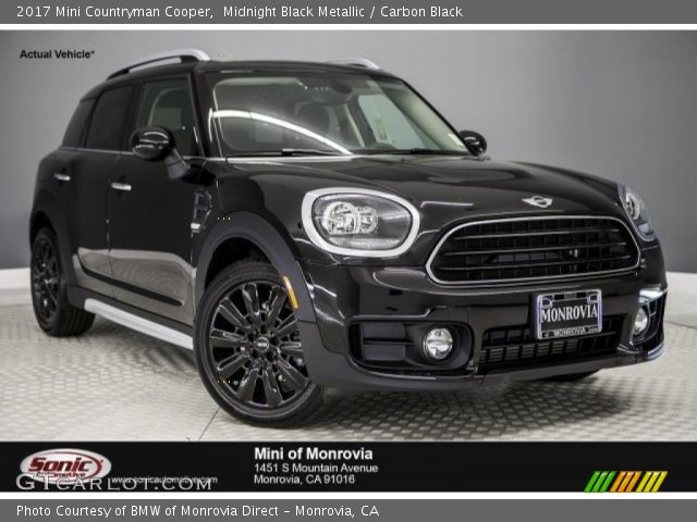 2017 Mini Countryman Cooper in Midnight Black Metallic