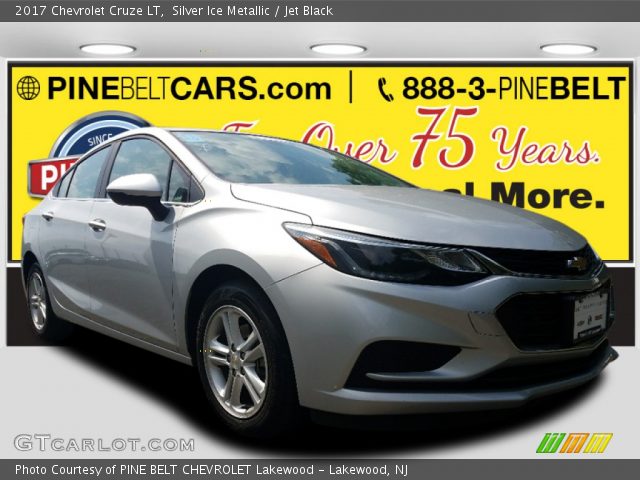 2017 Chevrolet Cruze LT in Silver Ice Metallic