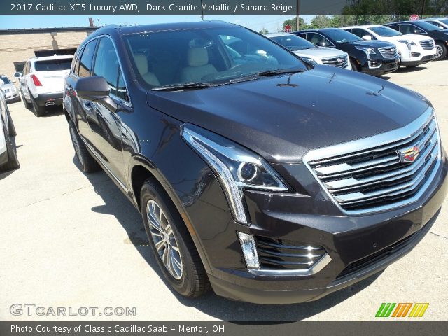2017 Cadillac XT5 Luxury AWD in Dark Granite Metallic