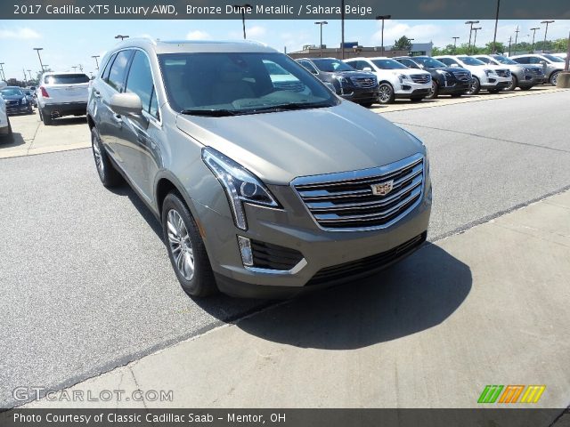 2017 Cadillac XT5 Luxury AWD in Bronze Dune Metallic