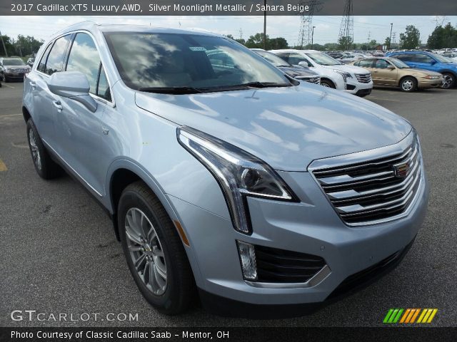 2017 Cadillac XT5 Luxury AWD in Silver Moonlight Metallic