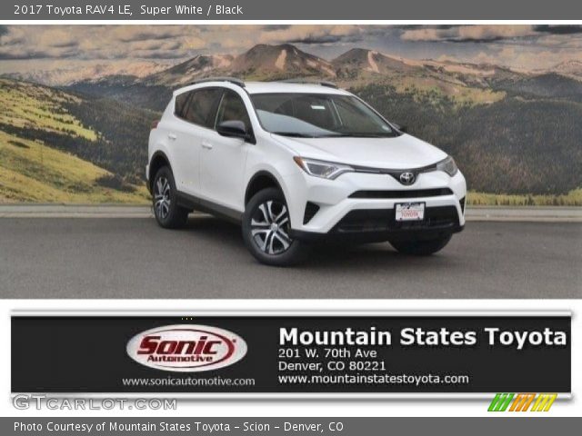2017 Toyota RAV4 LE in Super White