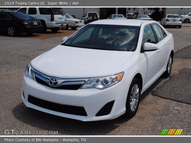 2014 Toyota Camry LE in Super White