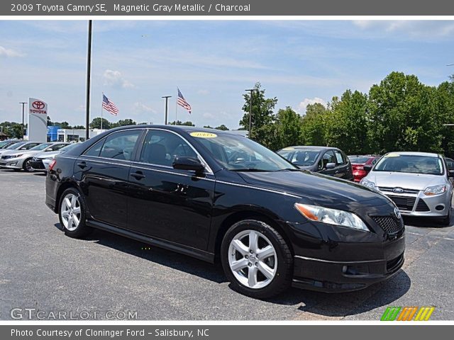 2009 Toyota Camry SE in Magnetic Gray Metallic